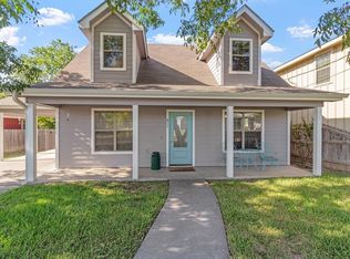 611 Winfred St, Fredericksburg, TX 78624