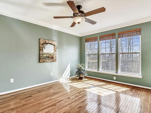 2nd image of 6437 Sutcliffe Dr