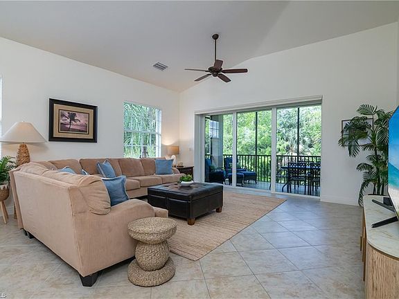 2nd image of 7845 Hawthorne DR #903