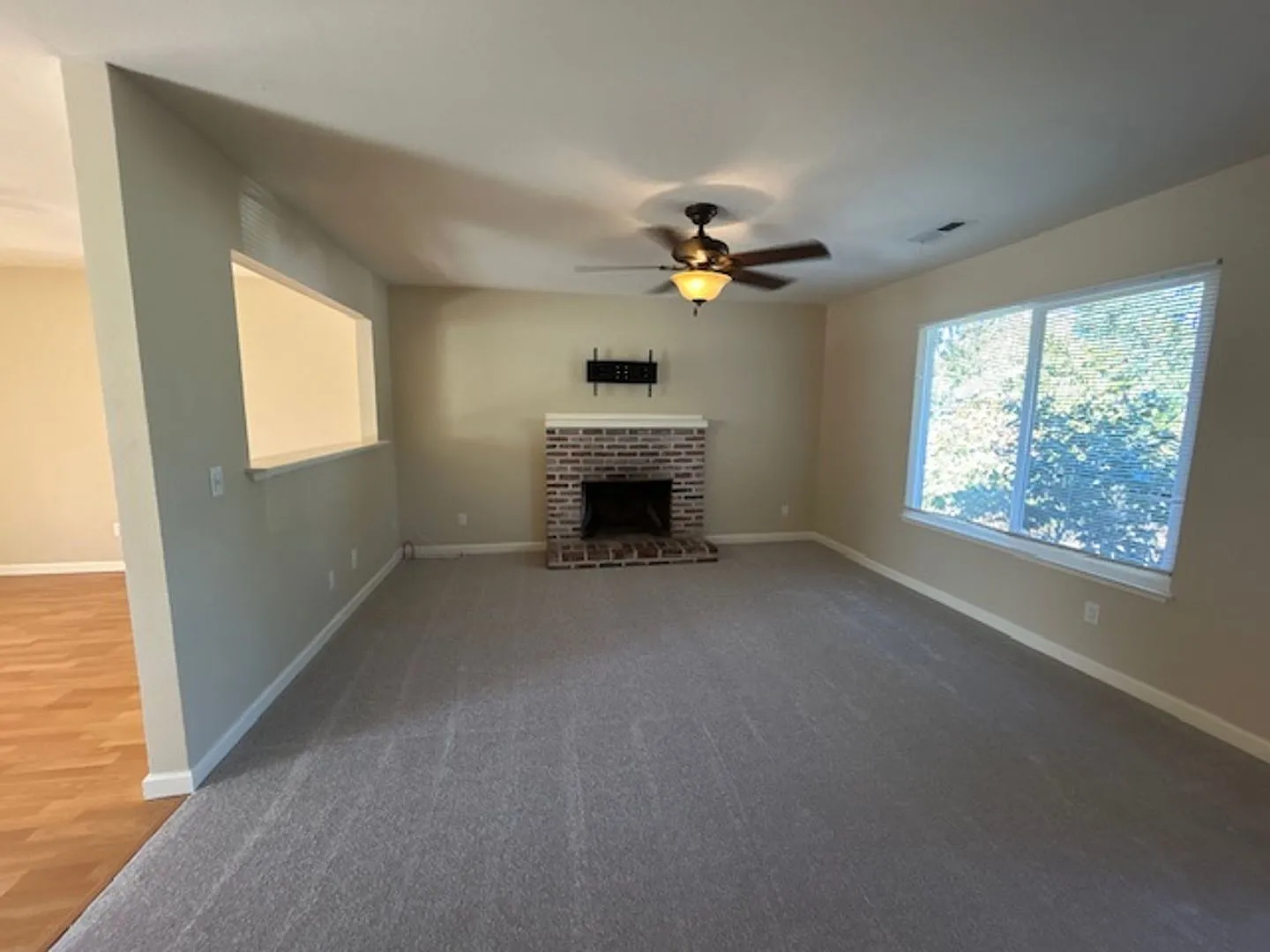 Charming 3-Bedroom Home with Spacious Backyard in Santa Rosa! — Photo 4