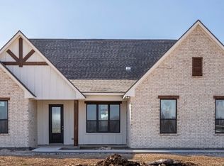 209 Avenida Ave, Rio Vista, TX 76093