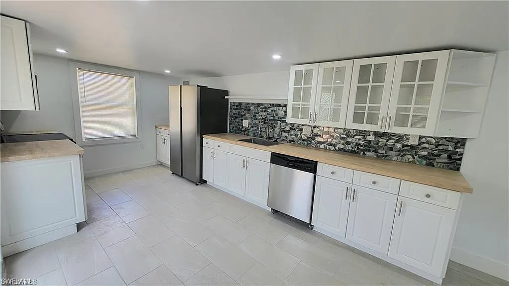 4 bed, 2.0 bath, 1500 sqft, $2,495 — Photo 1