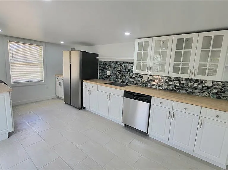10671 Hampton St — Photo 5