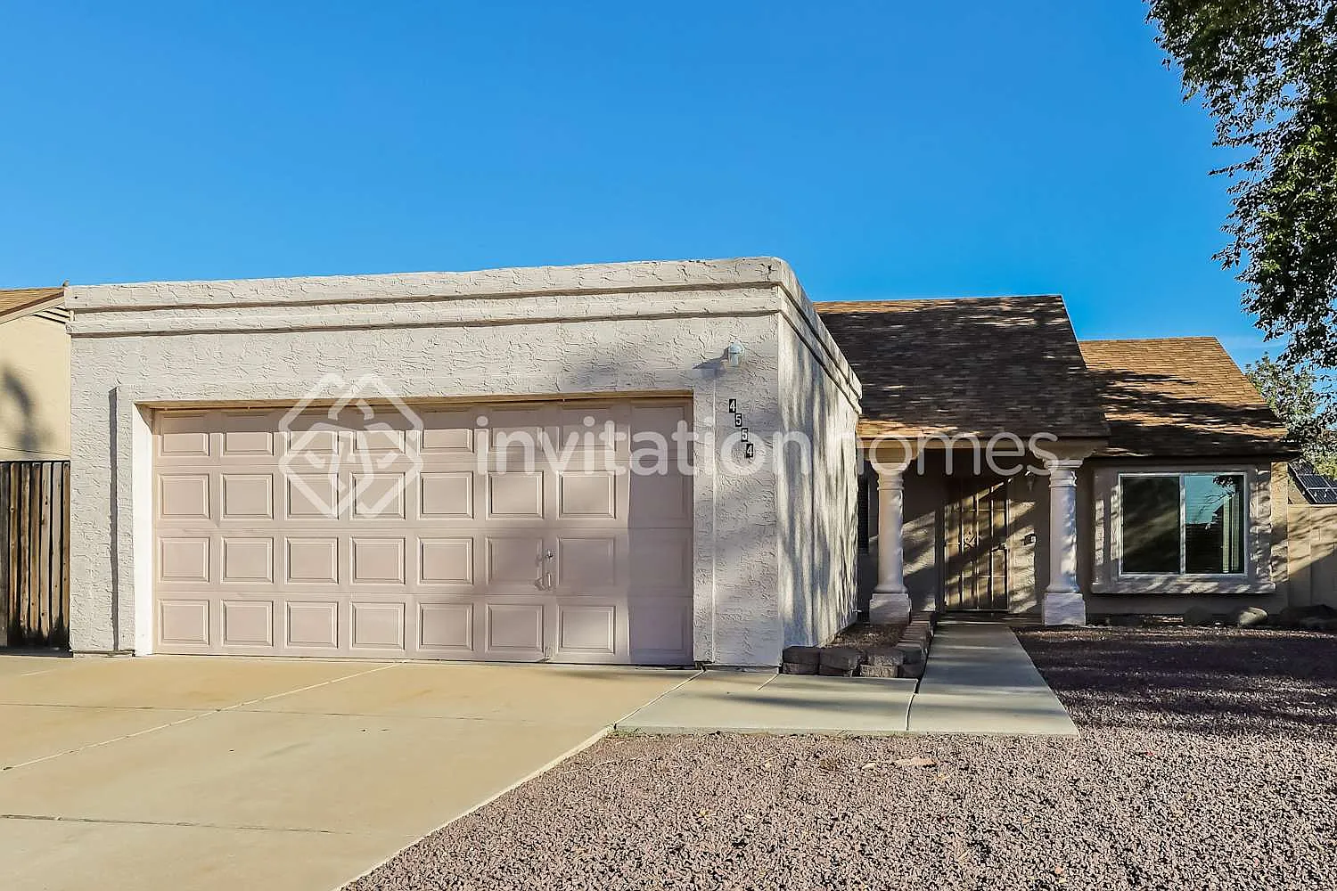 4554 W Morrow Dr Glendale, AZ 85308 — Photo 1