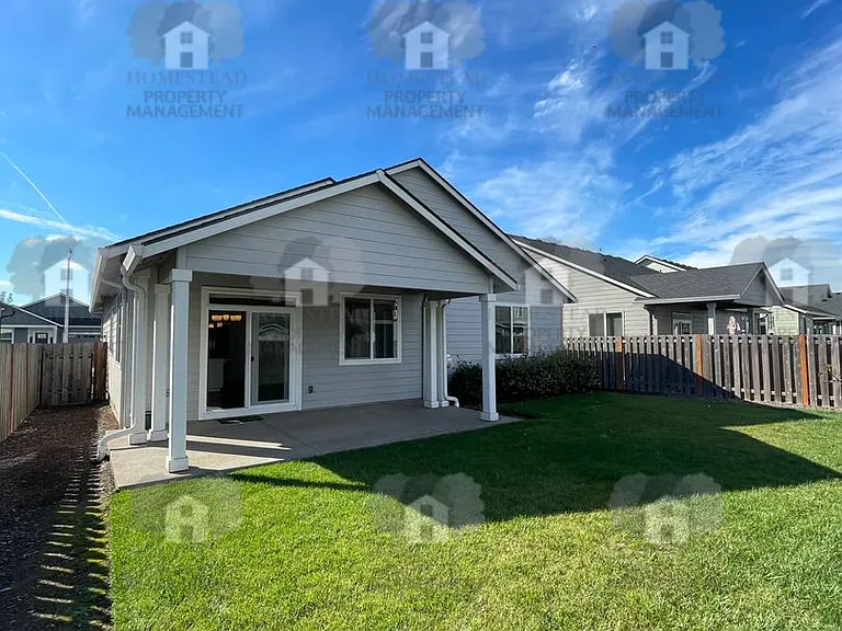 1062 Chestnut St — Photo 27