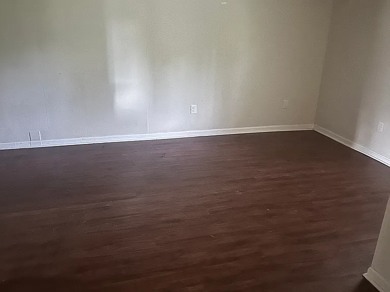 1822 Kissingbower Rd — Photo 9