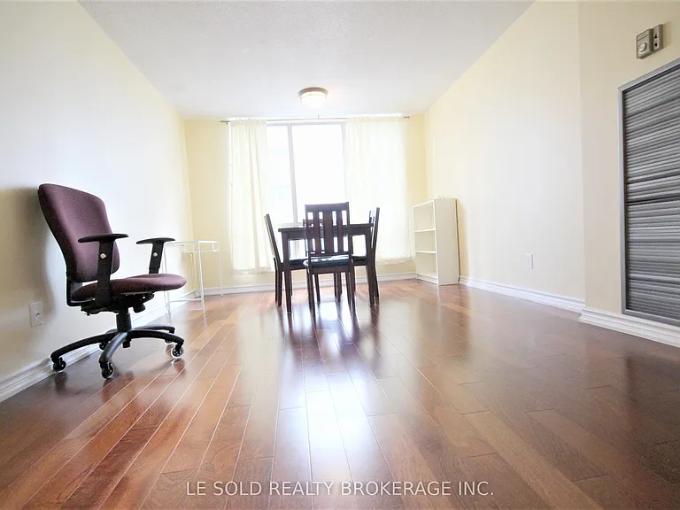 40 Scollard St #602 — Photo 4