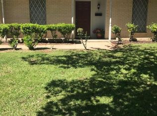 3709 Rough Creek Rd, Forest Hill, TX 76140