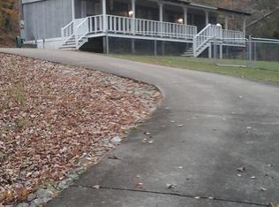 315 Poplin Hollow Rd, Linden, TN 37096