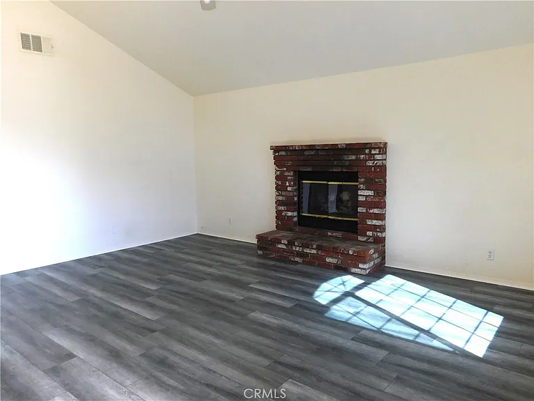 20321 88th St — Photo 8
