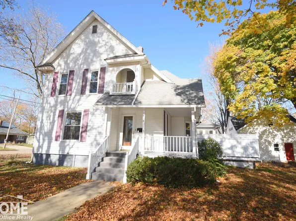 418 W State St, Corunna, MI 48817