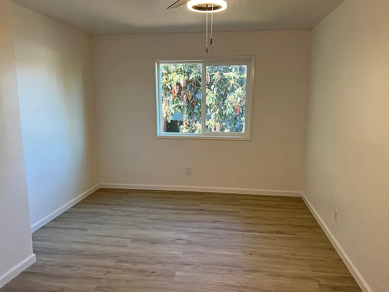 4171 Vineyard Ave #1 — Photo 2