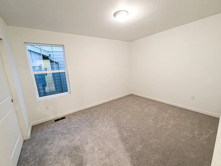 636 Lillibrook Pl — Photo 18