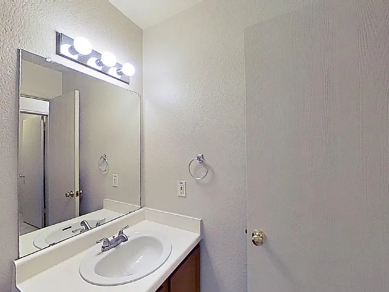 1200 Hughmont Dr — Photo 11