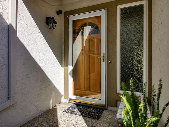 4th image of 1652 Belleville Way