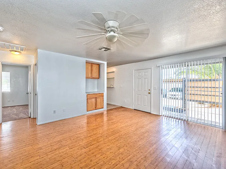 277 N Lamb Blvd #C — Photo 4