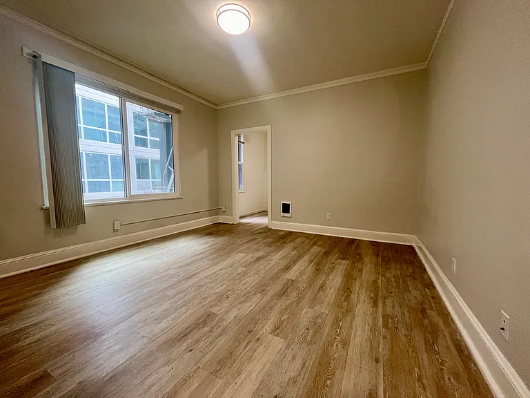 371 Turk St — Photo 5