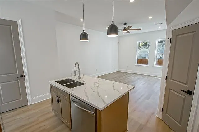 3738 Bruxelles St #3738 — Photo 8
