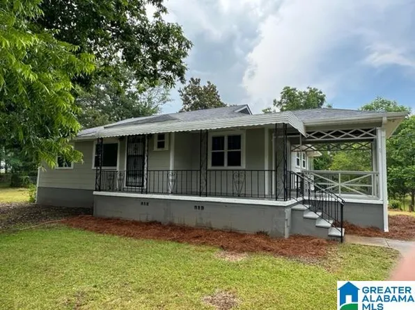 621 4th Ct, Pleasant Grove, AL 35127