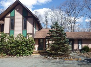 119 Blue Ridge Dr, Canadensis, PA 18325