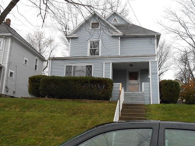 1st image of 207 Bain Ave #P