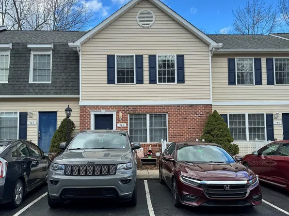 765 Oakwood Ave, State College, PA 16803