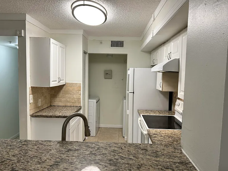 7872 Sonoma Springs Cir #103 — Photo 7