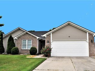 6111 E Conestoga Trl, Columbus, IN 47203