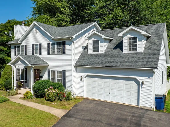 1032 Clifton Dr, Bloomsburg, PA 17815