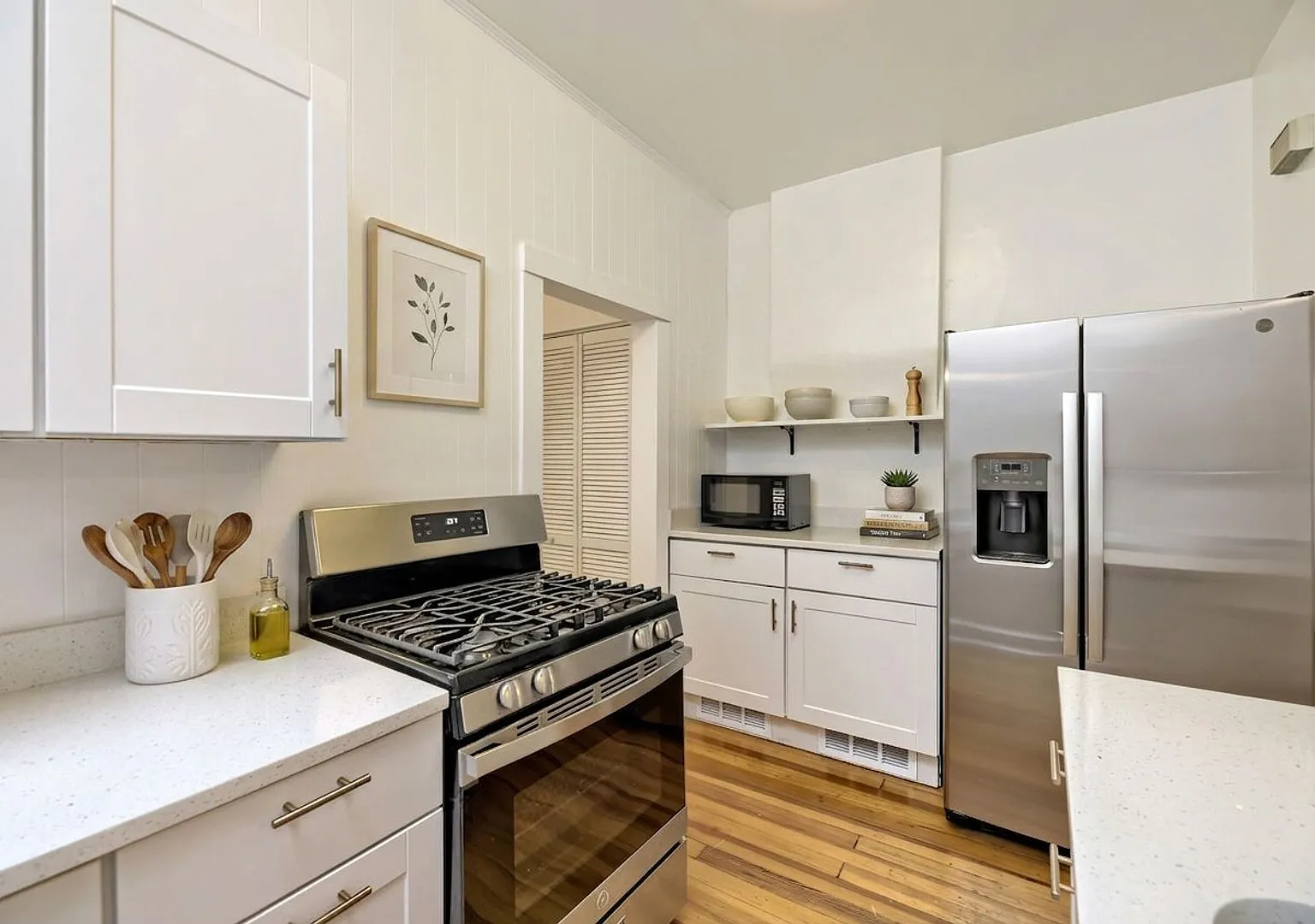 Remodeled Row Home in one of Denver's most desirable neighborhoods of Wash Park! — Photo 4