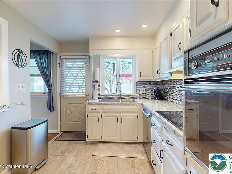 2809 Green Acres Dr — Photo 4