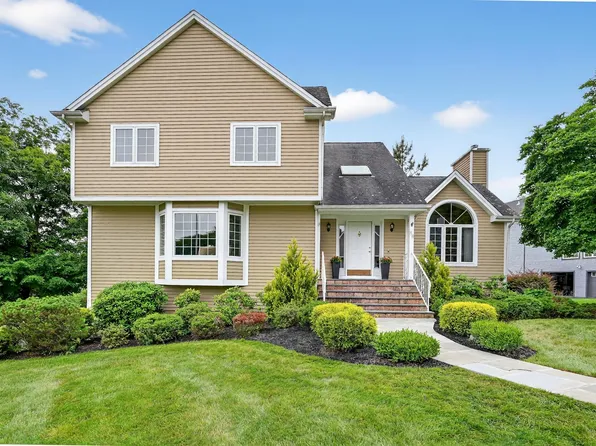 85 Kensington Lane, Yorktown Heights, NY 10598