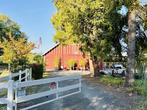 4919 Grant Rd, Central Pt, OR 97502