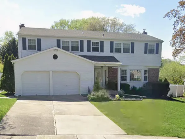 704 Cornwallis Dr, Mount Laurel, NJ 08054