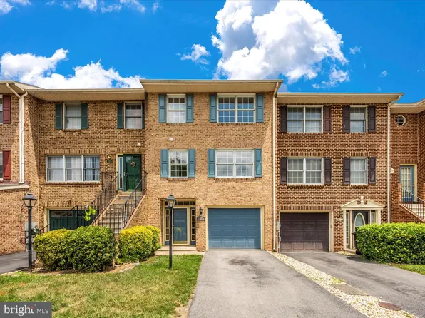 1325 Lindsay Ln, Hagerstown, MD 21742