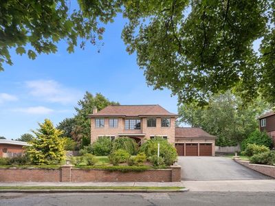 21 Broken Tree Rd, Newton, MA, 02459