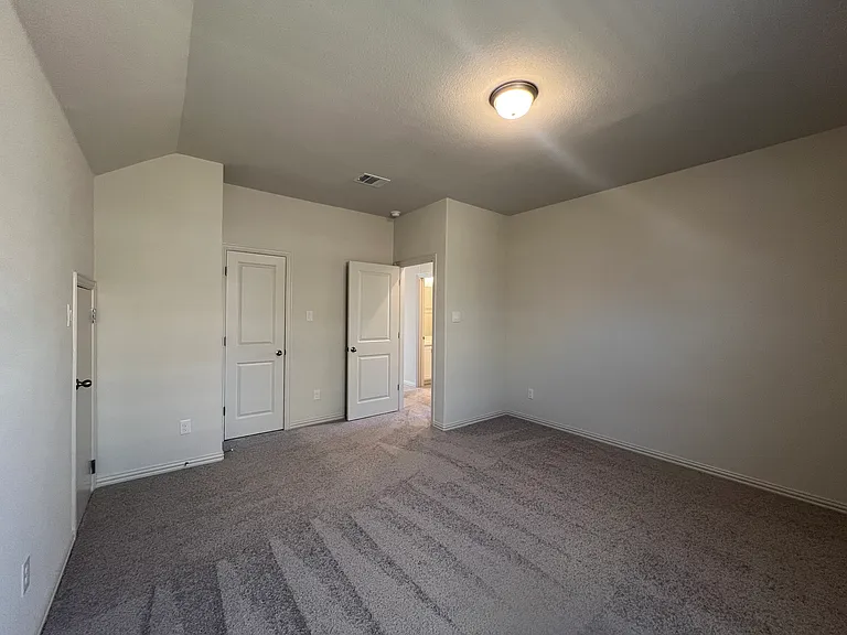 16108 Hidden Cove Dr — Photo 32