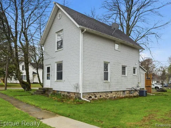 117 Mary St, Yale, MI 48097