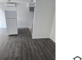 1402 E Desert Inn Rd APT 3, Las Vegas, NV 89169