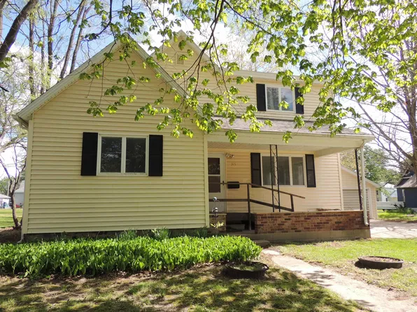 315 W Prospect St, Shell Rock, IA 50670