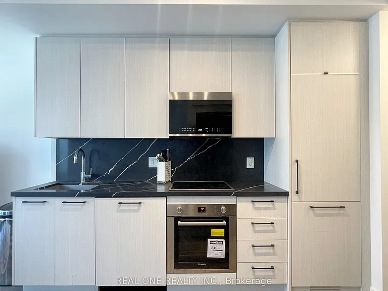 851 Sheppard Ave W #19 — Photo 10