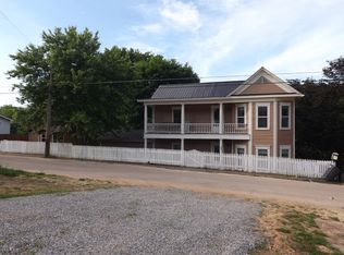 235 Chapman Ave, Spencer, WV 25276