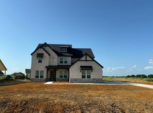 12104 Crystal Dr, Krum, TX 76249