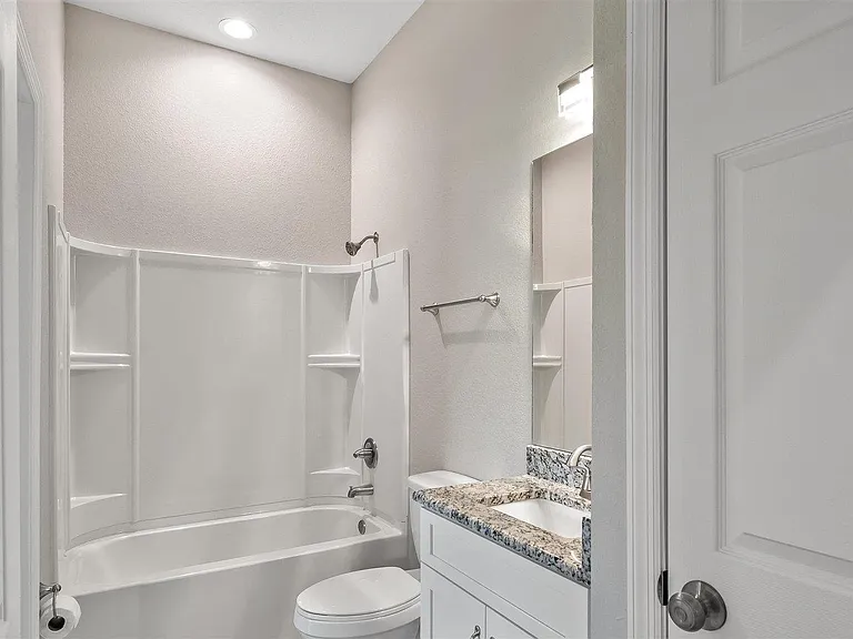 224 Cessna Way NW — Photo 29