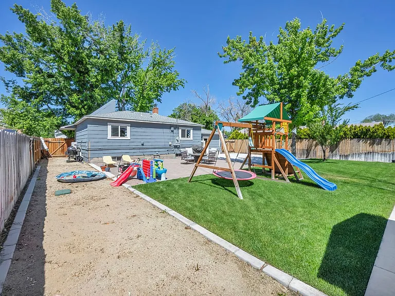 620 Belgrave Ave — Photo 43
