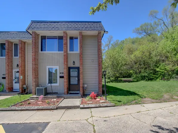 4121 W Saxony Dr SE, Grand Rapids, MI 49508