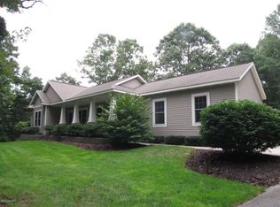 3261 62nd St, Saugatuck, MI