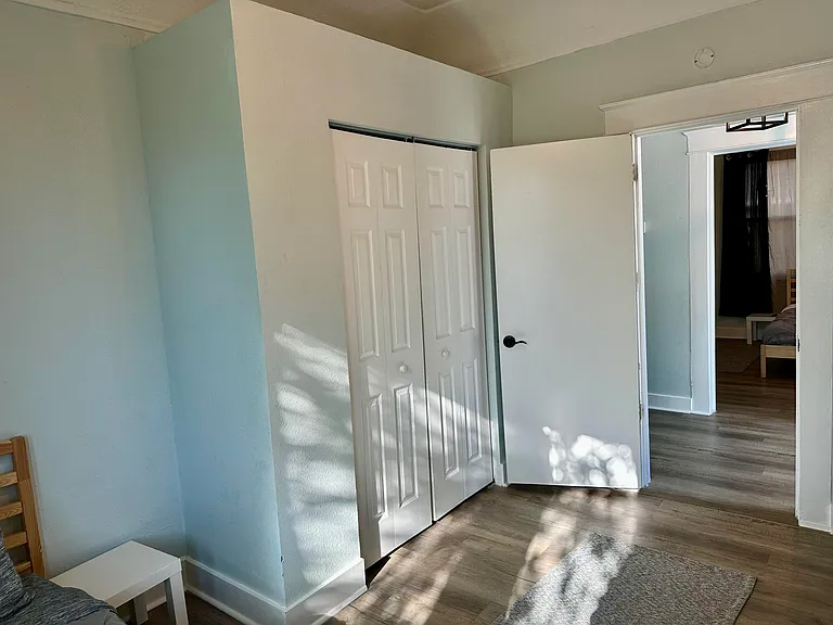 1504 E 33rd Ave — Photo 8