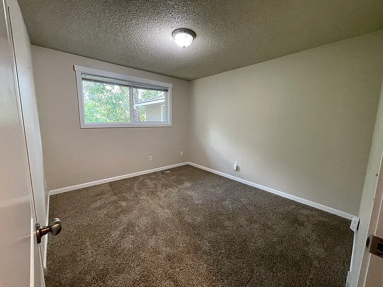 1622 N Willow Rd — Photo 25