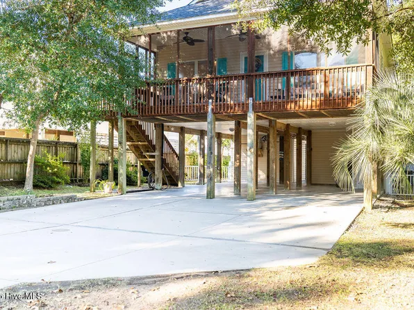 129 NE 24th Street, Oak Island, NC 28465